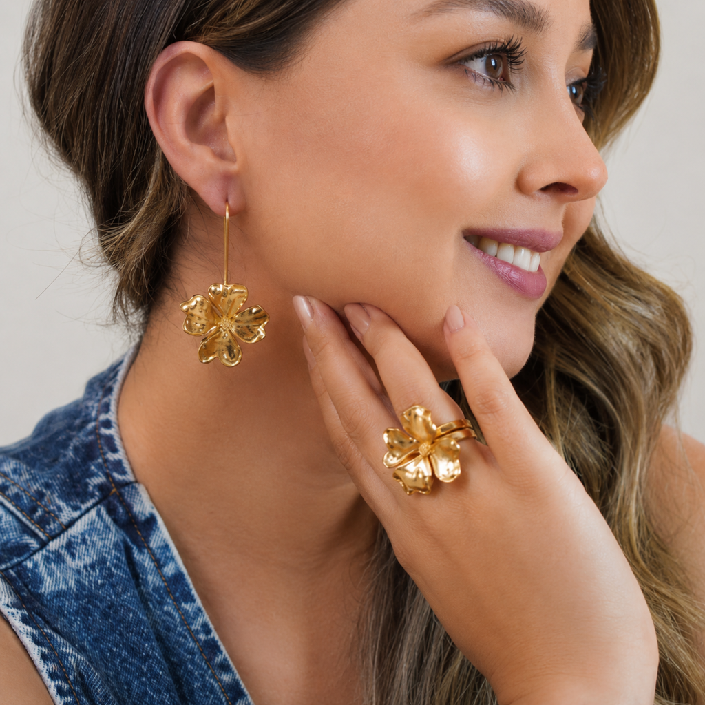 Anillo con motivo de trébol de 4 hojas en bronce con baño de oro de 24K de Polen wear