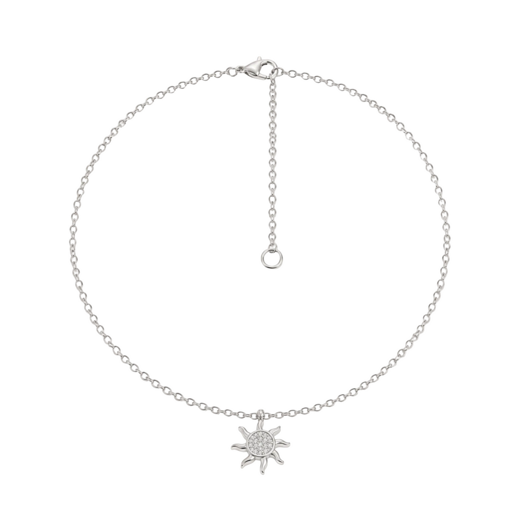 Collar con dije de sol en plata ley 925.