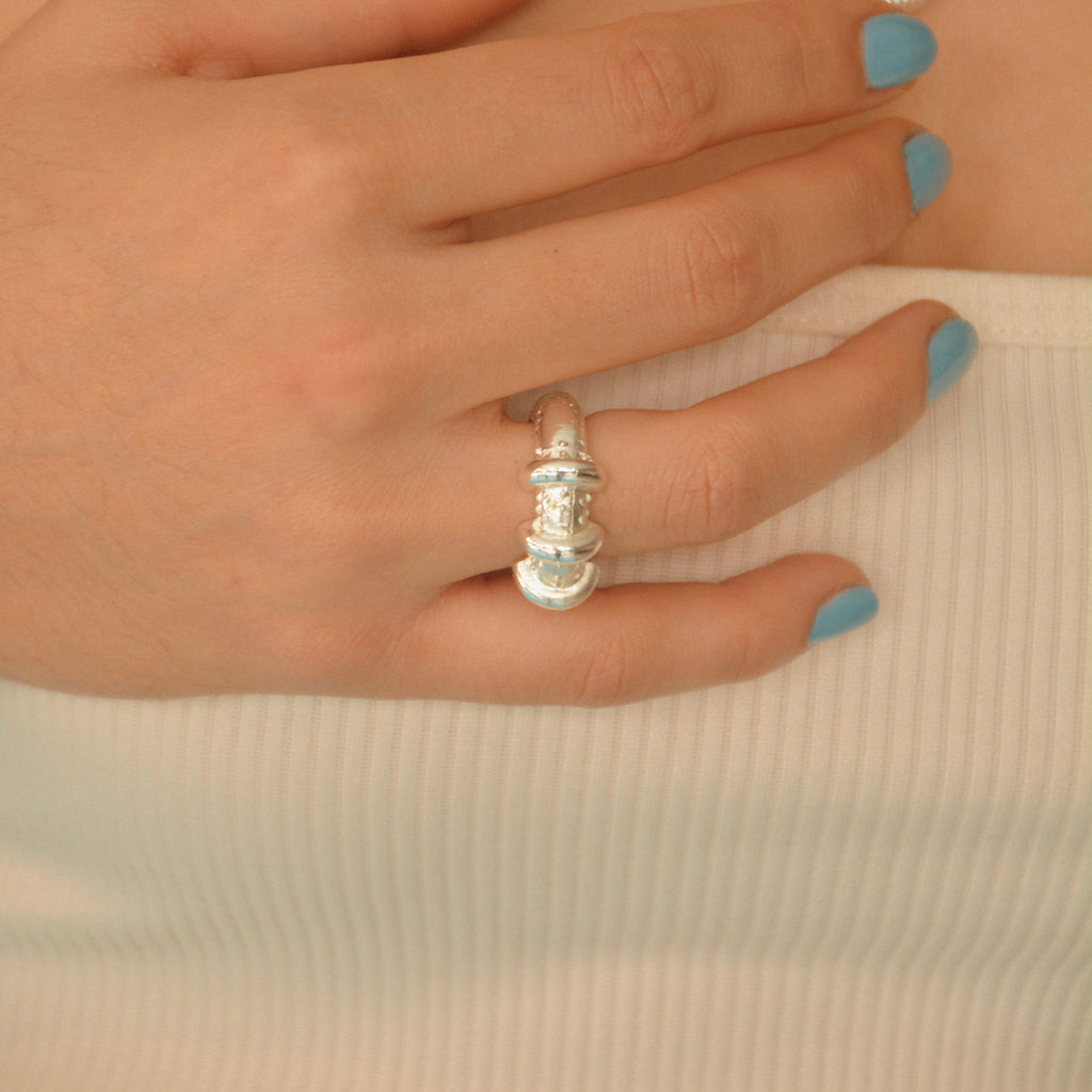 Anillo chunky Júpiter en bronce con baño de oro de 24K Talla 8
