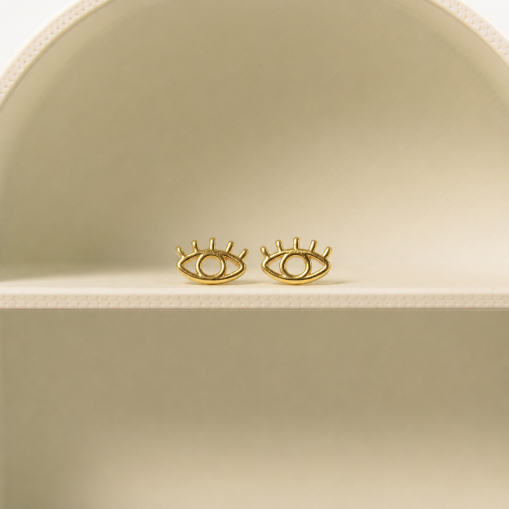 Aretes tipo topo mini en forma de ojo turco protector en covergold dorado de Polen wear